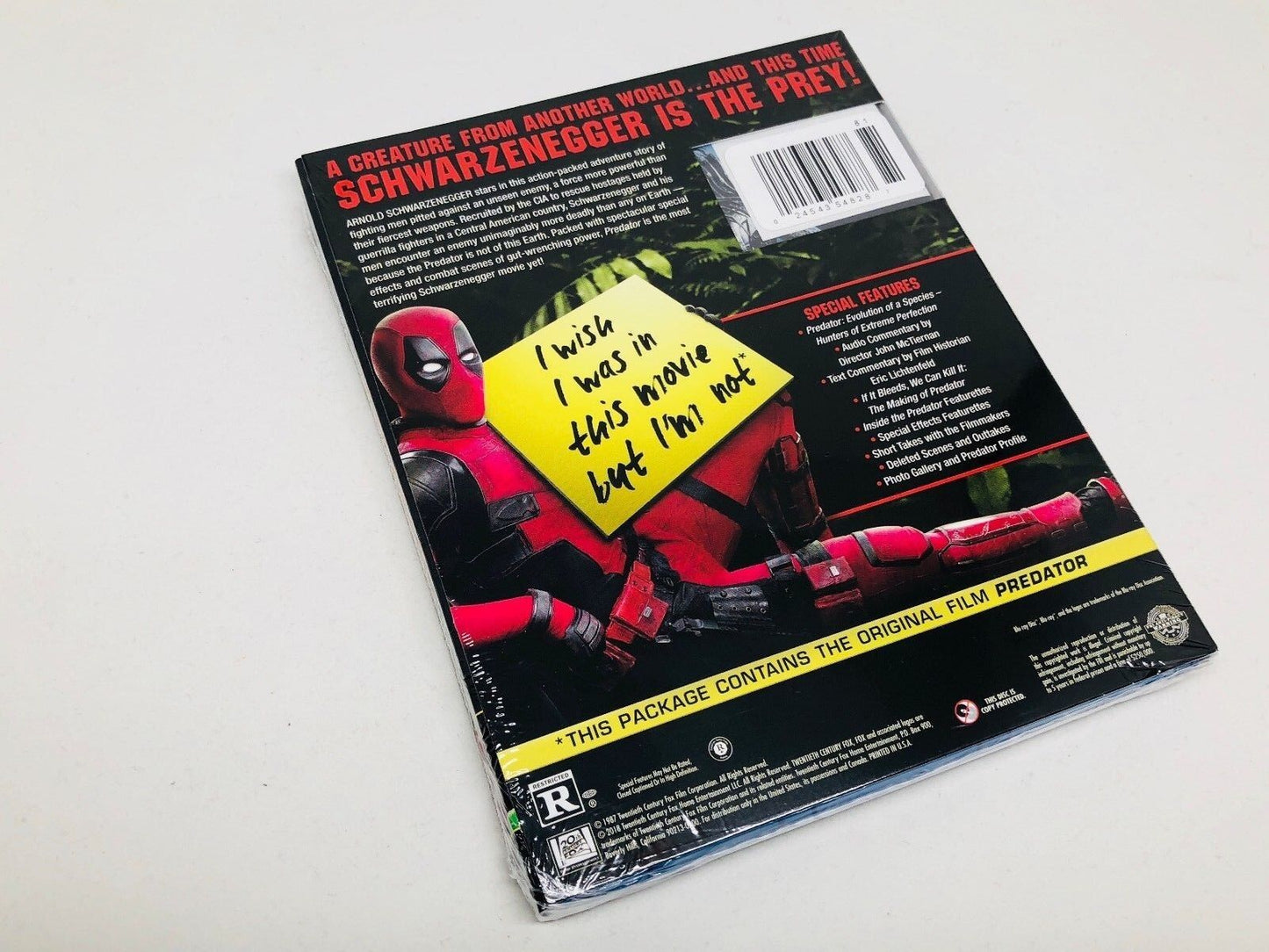 Predator Blu-Ray - Deadpool Photobomb Walmart Exclusive & Movie Cash