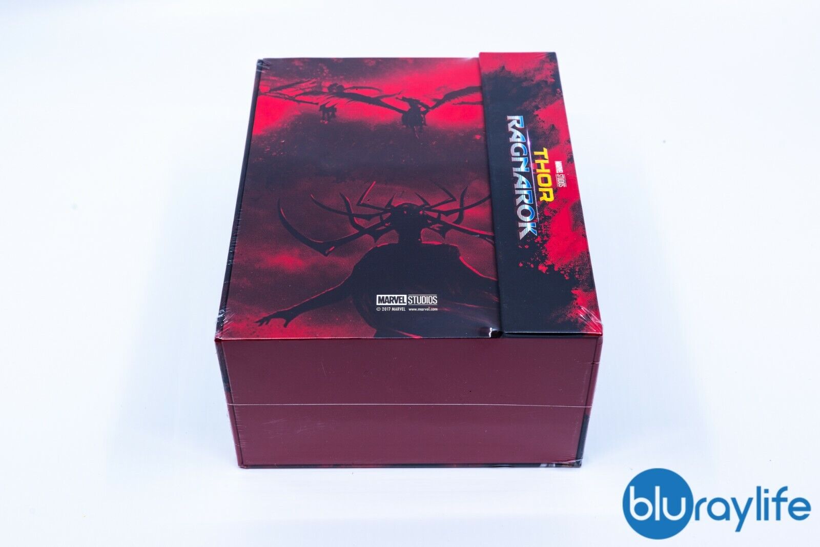 Coffret Steelbook Blu-ray 3D+2D Thor : Ragnarok, édition exclusive Blufans n° 44, disponible en un clic